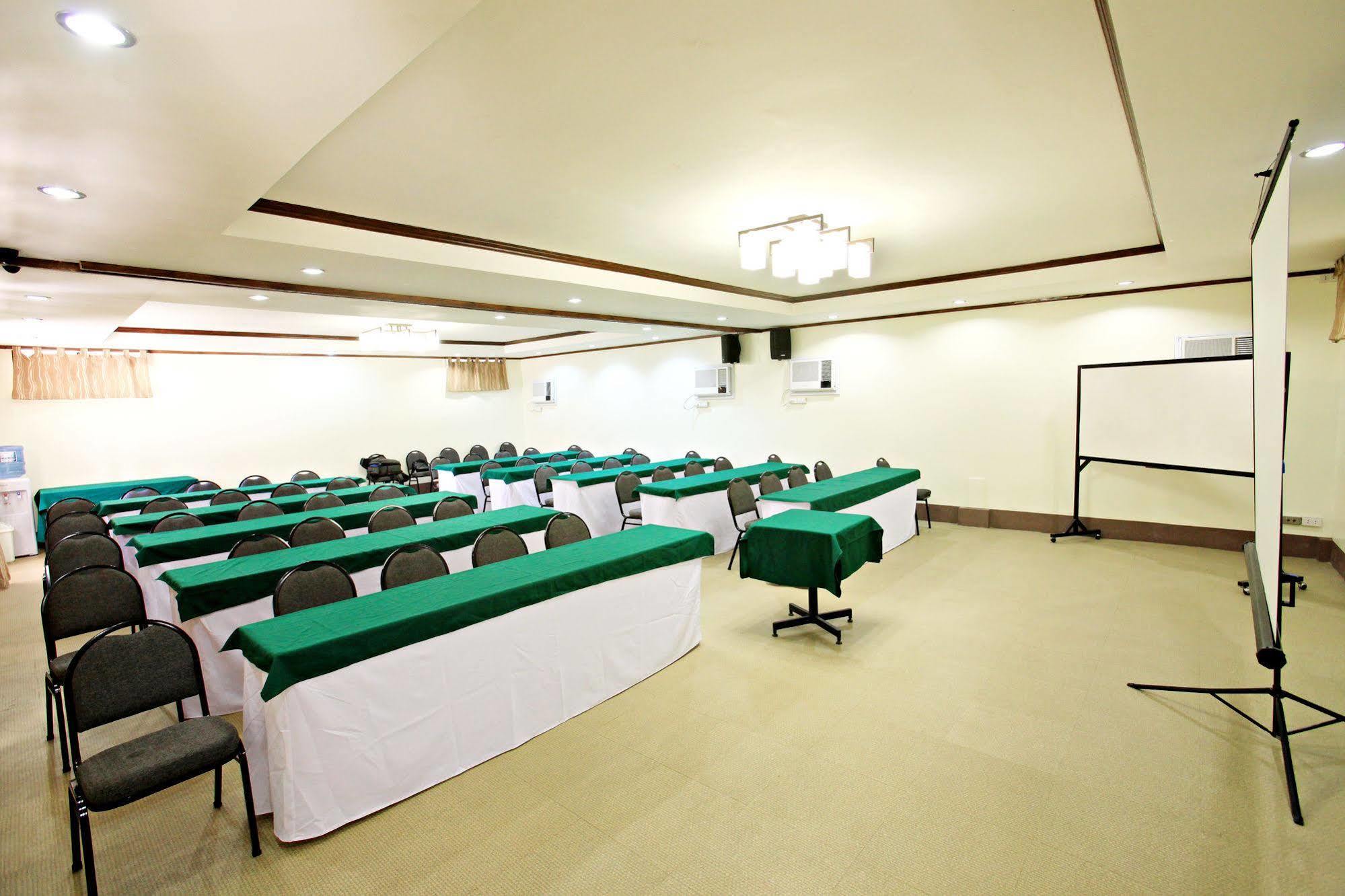Hotel Tropika Davao City Exteriér fotografie