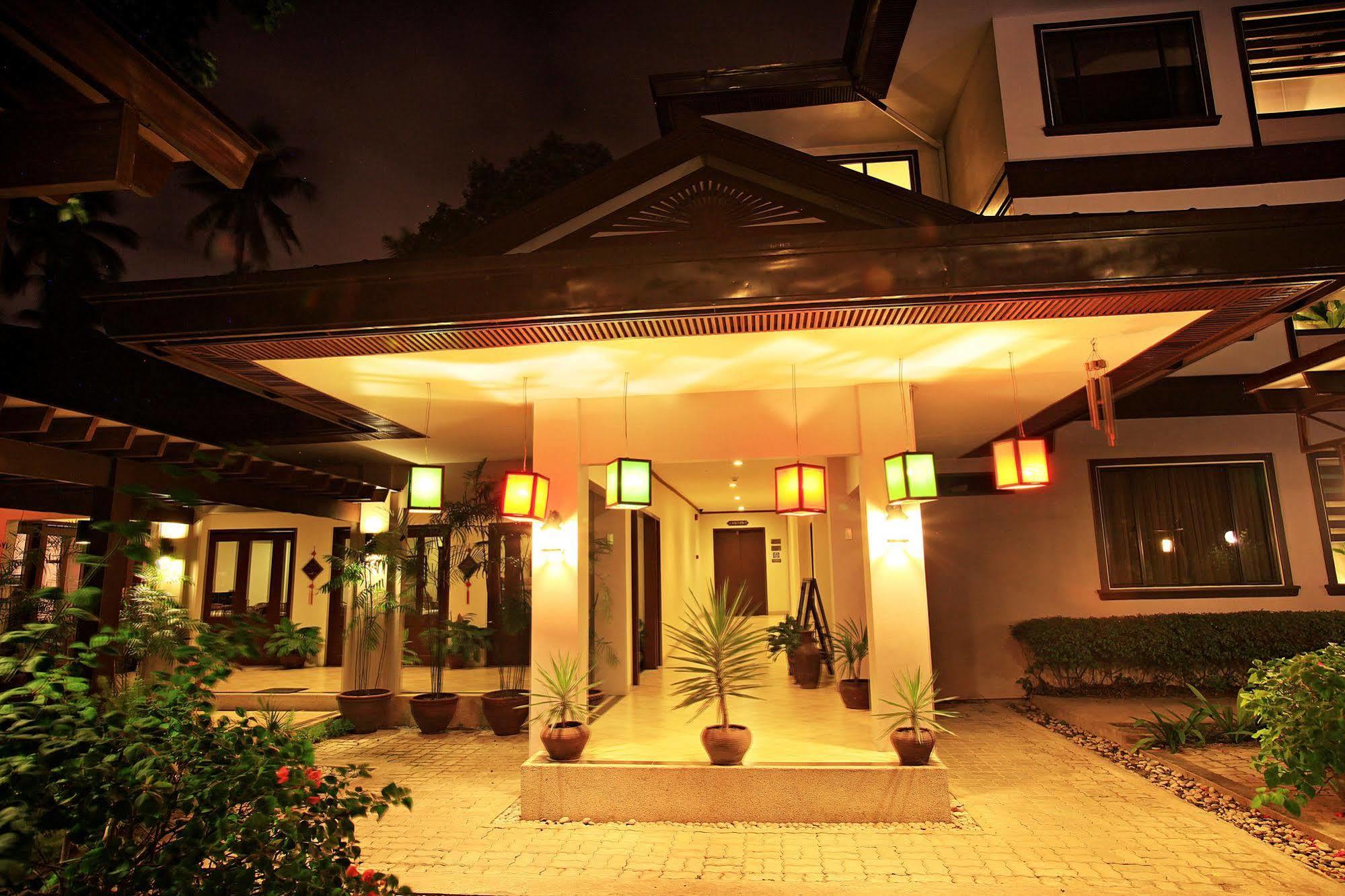 Hotel Tropika Davao City Exteriér fotografie