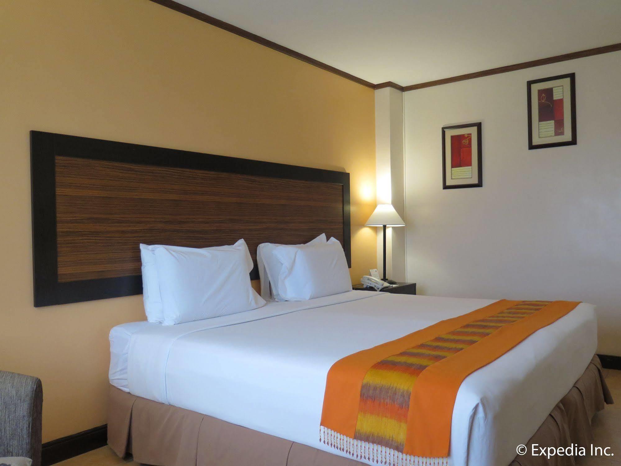 Hotel Tropika Davao City Exteriér fotografie