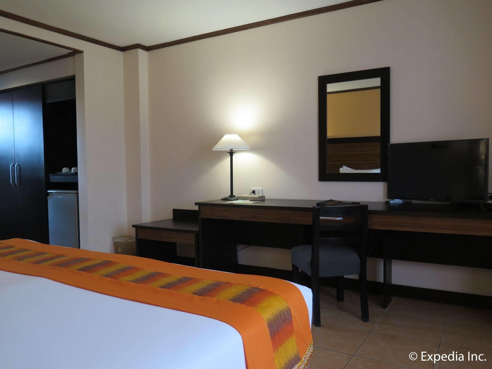 Hotel Tropika Davao City Exteriér fotografie