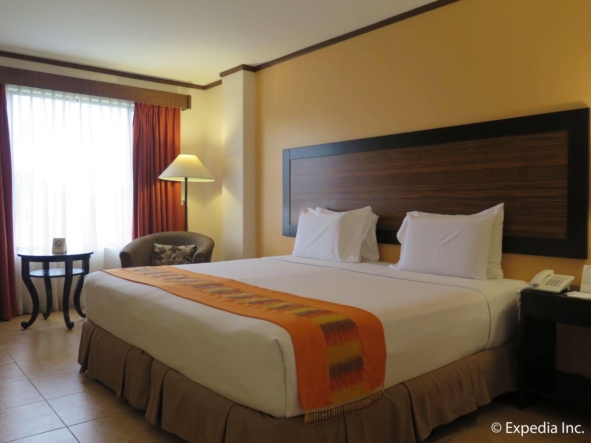Hotel Tropika Davao City Exteriér fotografie